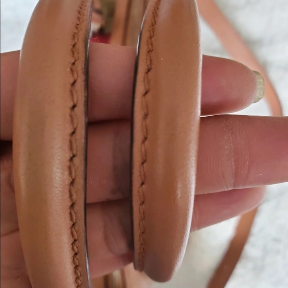 Authentic Vintage Gucci Bag in Fair Condition - Picture 6 of 8